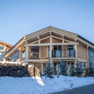 https://chalet-bela-vya.hotels-rhonealpes.com